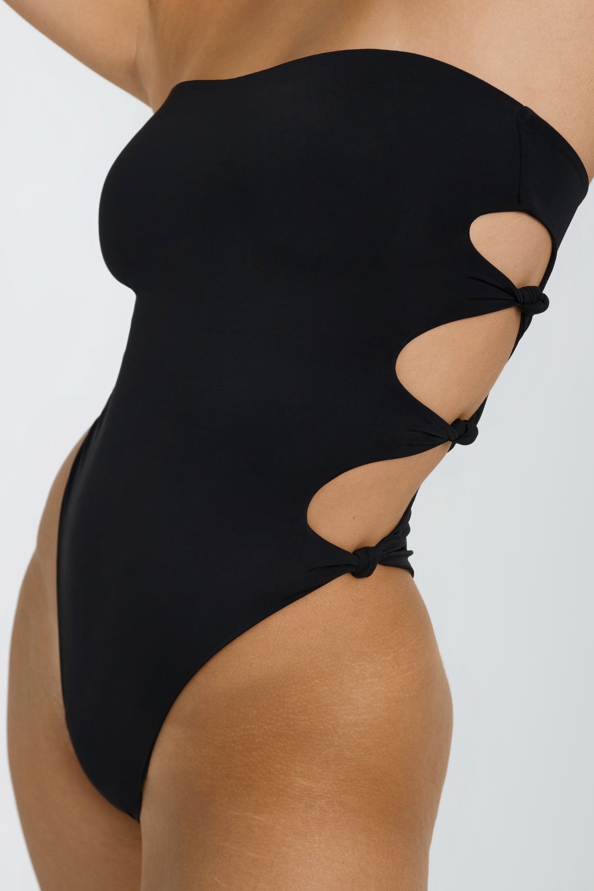 BLACK STRAPLESS ONE PIECE SWIMSUIT WITH SIDE TIES